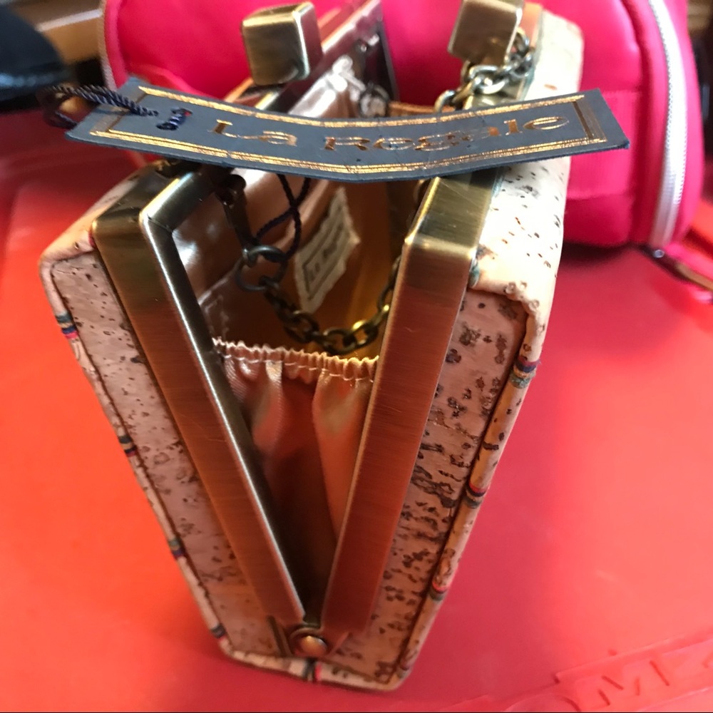 La Regale Cork Mini Purse - Picture 2 of 8